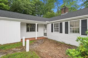92 Oak Hollow Rd, Springfield, MA 01128 - Photo 4