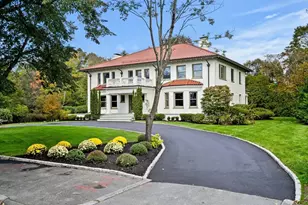 2 Ocean Ave, Swampscott, MA 01907 - Photo 2