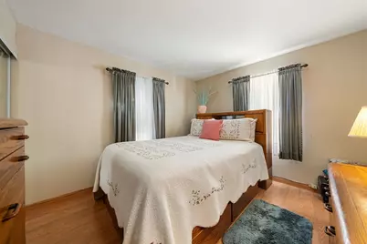 136 Laurie Ln, Lowell, MA 01854 - Photo 20