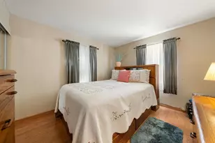 136 Laurie Ln, Lowell, MA 01854 - Photo 20