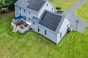 492 Sumner St, Stoughton, MA 02072 - Photo 4