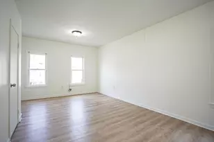 3 Charles St, Chicopee, MA 01020 - Photo 6