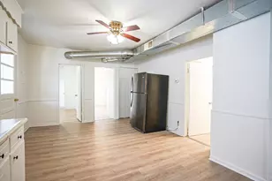 3 Charles St, Chicopee, MA 01020 - Photo 4