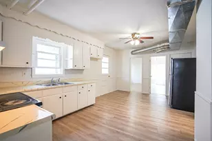 3 Charles St, Chicopee, MA 01020 - Photo 14