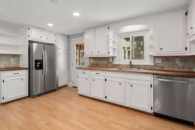 8 Vista Dr, Shrewsbury, MA 01545 - Photo 6