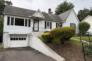 103 Chester St, West Springfield, MA 01089 - Photo 2