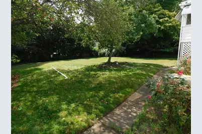 103 Chester Street, West Springfield, MA 01089 - Photo 6