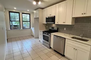 48 Endicott St, Salem, MA 01970 - Photo 4