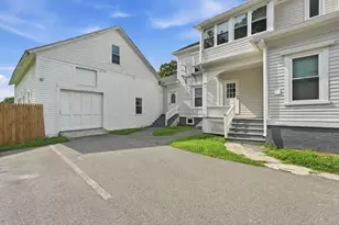 1136 N Pleasant St, Amherst, MA 01002 - Photo 8