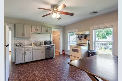 1136 N Pleasant St, Amherst, MA 01002 - Photo 26