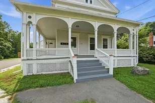1136 N Pleasant St, Amherst, MA 01002 - Photo 4