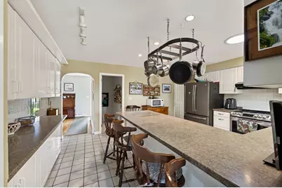 61 Highland Avenue, Dartmouth, MA 02747 - Photo 8