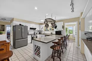 61 Highland Ave, Dartmouth, MA 02747 - Photo 6