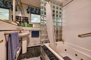 61 Highland Ave, Dartmouth, MA 02747 - Photo 16