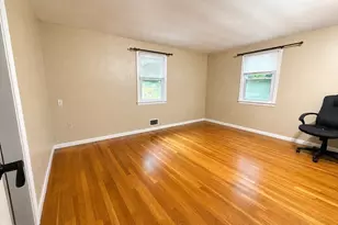 246 Pleasant St, Franklin, MA 02038 - Photo 8