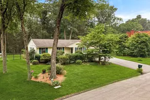 22 Carillon Cir, Easthampton, MA 01027 - Photo 4