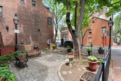 31 Melrose St #28, Boston, MA 02116 - Photo 2
