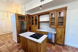 31 Melrose St, Boston, MA 02116 - Photo 8