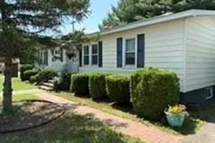 2 Castle Rd, Attleboro, MA 02703 - Photo 2