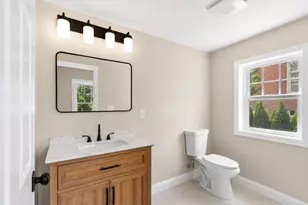 40 Nonquit St, Worcester, MA 01604 - Photo 10