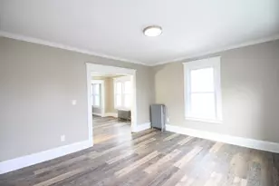19-21 Thomas Ave, Holyoke, MA 01040 - Photo 8