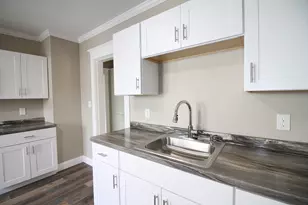 19-21 Thomas Ave, Holyoke, MA 01040 - Photo 4