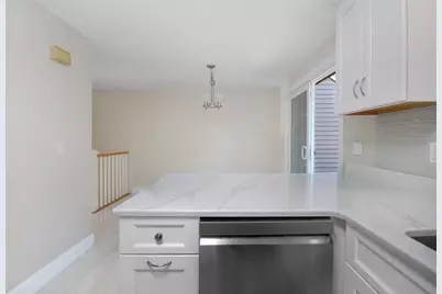 98 Heritage Dr #98, Tewksbury, MA 01876 - Photo 12