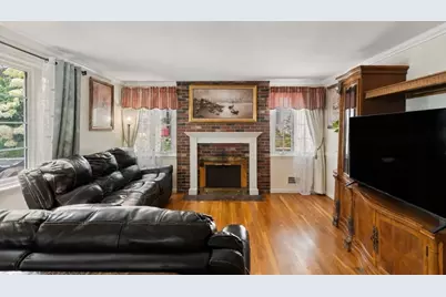 560 Worcester St, Wellesley, MA 02481 - Photo 4