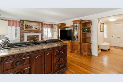 560 Worcester St, Wellesley, MA 02481 - Photo 8