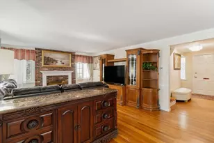 560 Worcester St, Wellesley, MA 02481 - Photo 8
