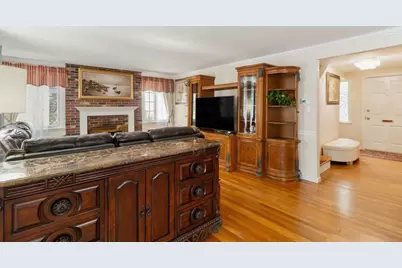 560 Worcester St, Wellesley, MA 02481 - Photo 8
