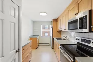 33 Montvale Ave, Woburn, MA 01801 - Photo 6