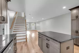 22 New York St, Worcester, MA 01603 - Photo 6