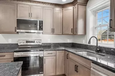 22 New York Street, Worcester, MA 01603 - Photo 4