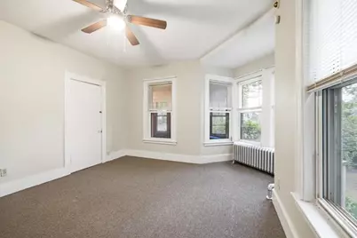 219 Montvale, Woburn, MA 01801 - Photo 8