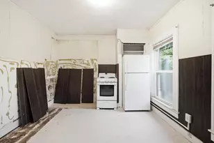 219 Montvale, Woburn, MA 01801 - Photo 30
