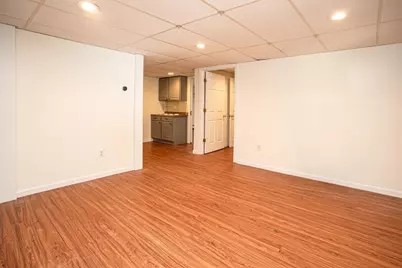 511 Old Fall River Rd, Dartmouth, MA 02747 - Photo 38