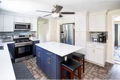 511 Old Fall River Rd, Dartmouth, MA 02747 - Photo 14