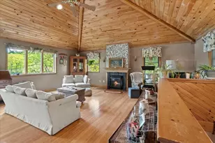 212 Grove St, Clinton, MA 01510 - Photo 4