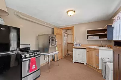 212 Grove St, Clinton, MA 01510 - Photo 18