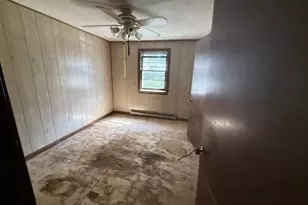 6 Holly St, Oxford, MA 01540 - Photo 8