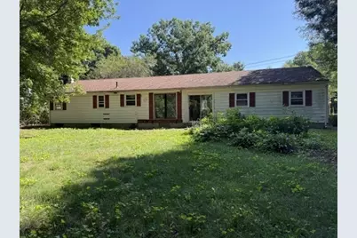 6 Holly St, Oxford, MA 01540 - Photo 2