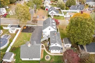 8 Auburn Ct, Saugus, MA 01906 - Photo 12