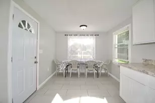 1617 Plumtree Rd, Springfield, MA 01119 - Photo 16
