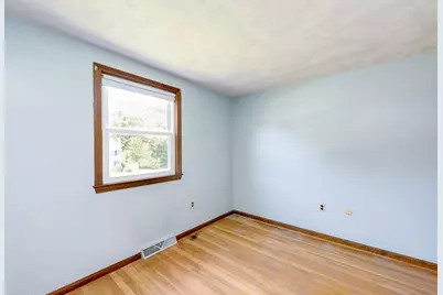 10 Chester Rd, Billerica, MA 01821 - Photo 22