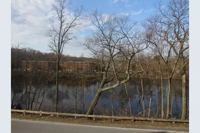 21 Coes St #3R, Worcester, MA 01603 - Photo 2