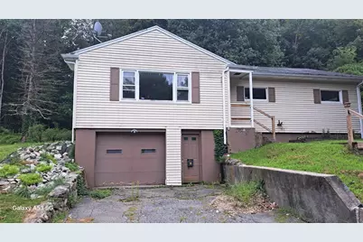 8 Athens St #0, Auburn, MA 01501 - Photo 2
