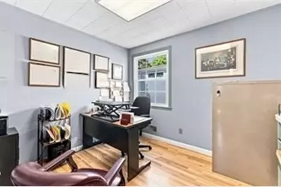 17 Orchard St, New Bedford, MA 02740 - Photo 16