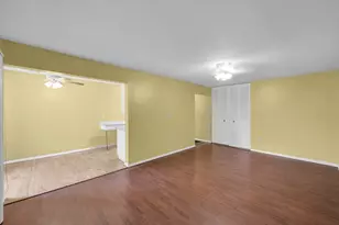 6 Shrewsbury Green Dr, Shrewsbury, MA 01545 - Photo 4