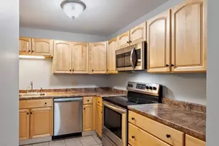 593 Main St, Leominster, MA 01453 - Photo 6